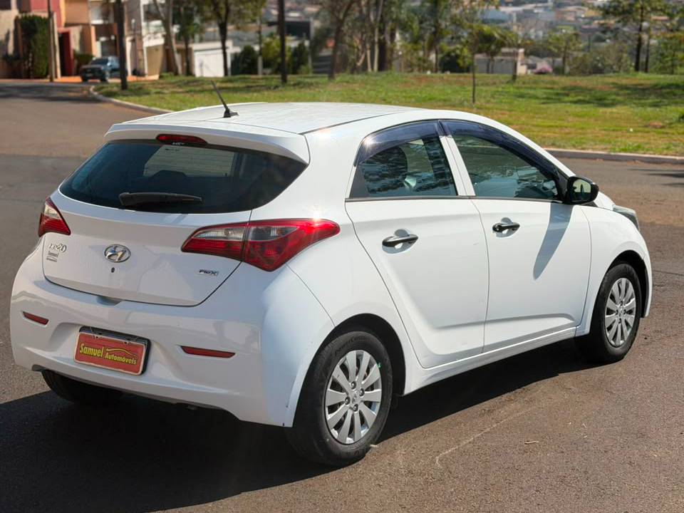 HYUNDAI HB20