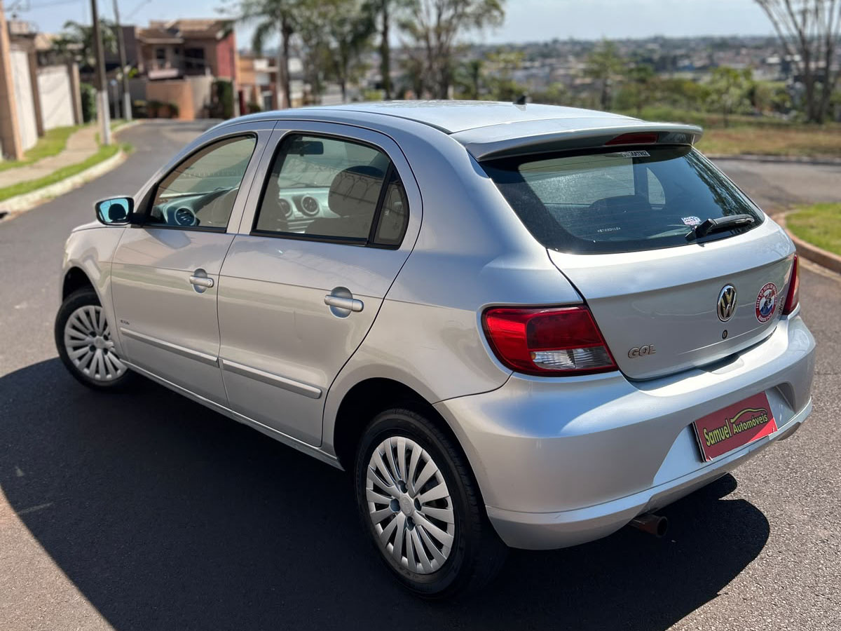 VOLKSWAGEN GOL