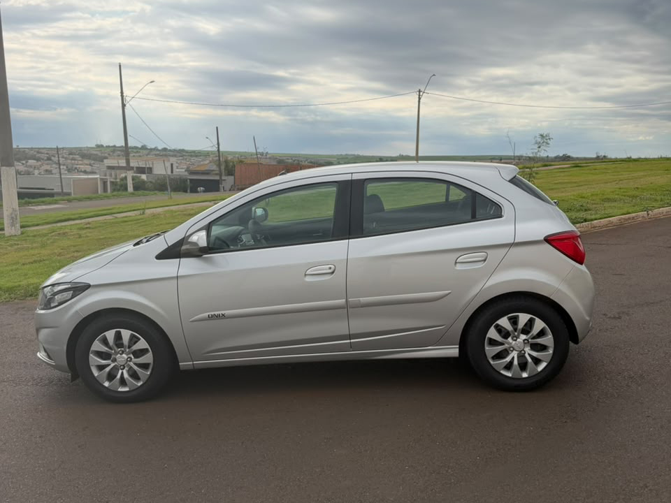 CHEVROLET ONIX