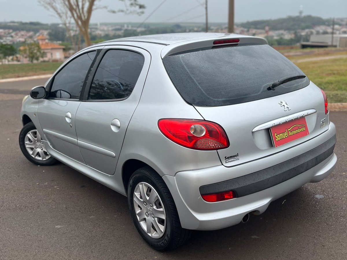 PEUGEOT 207
