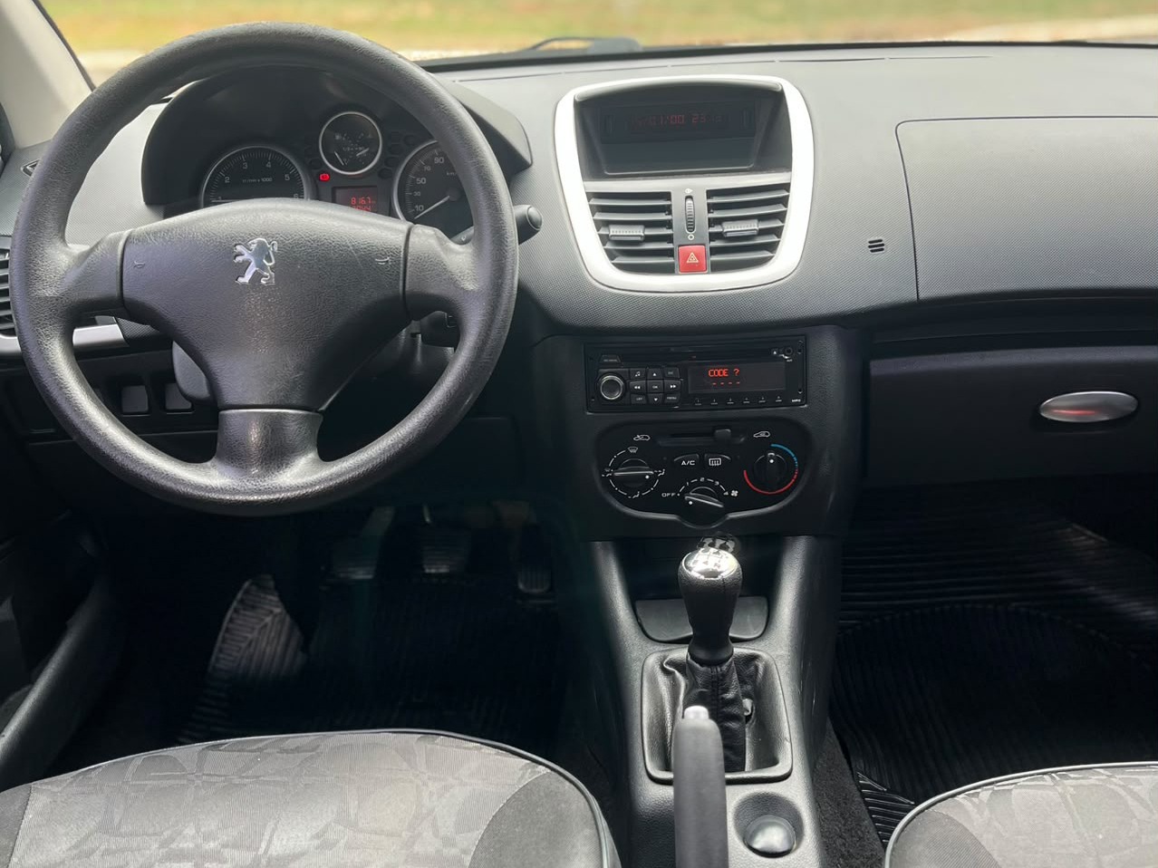 PEUGEOT 207