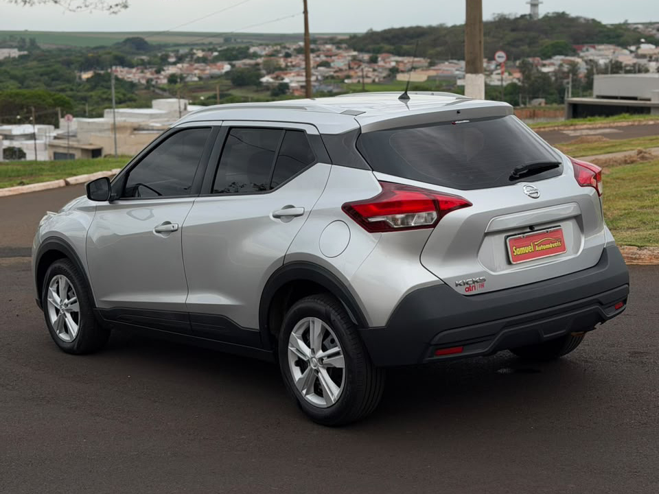 NISSAN KICKS