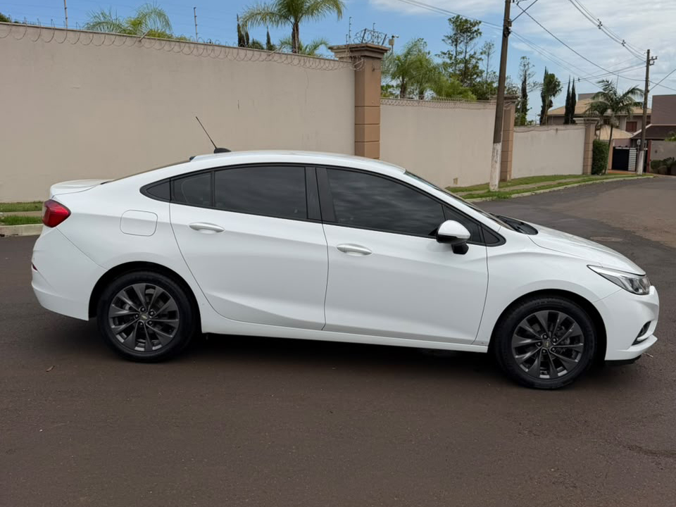 CHEVROLET CRUZE