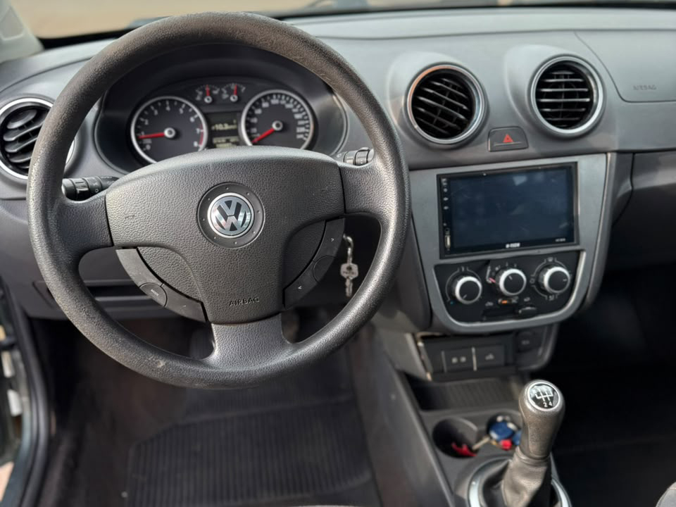 VOLKSWAGEN SAVEIRO