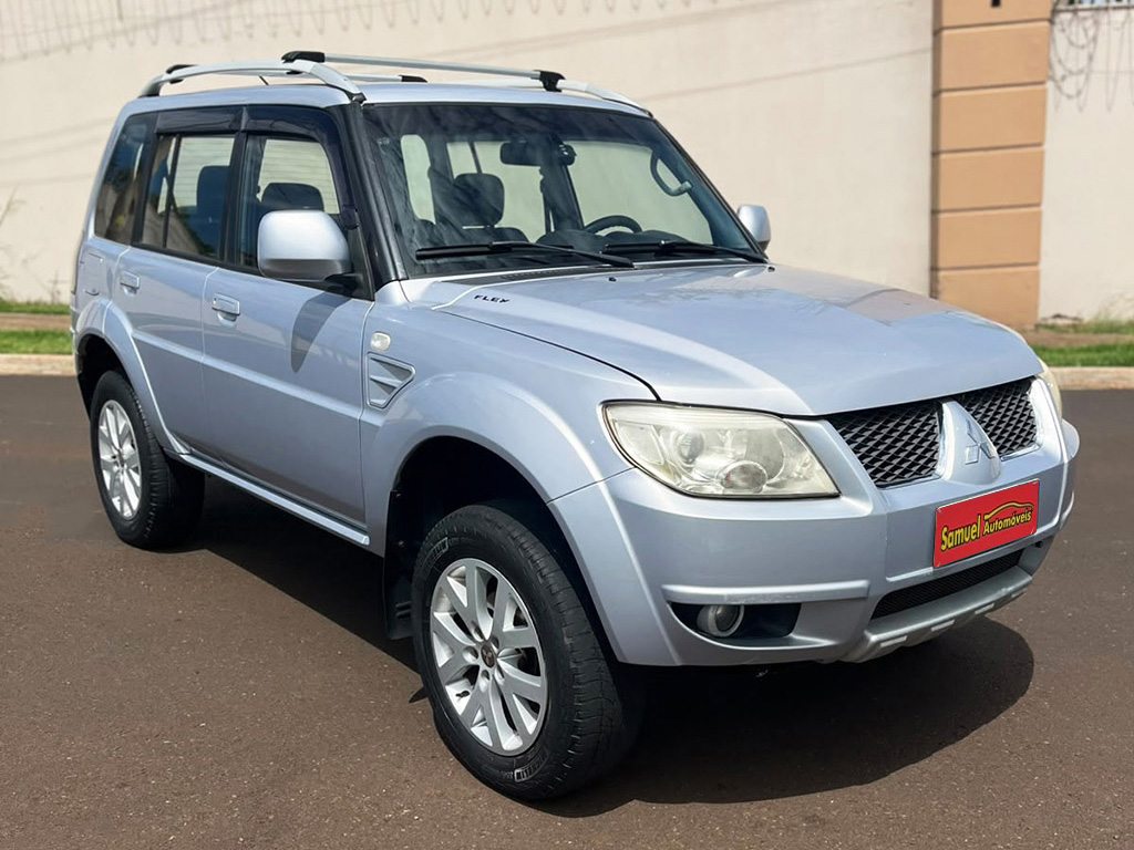 MITSUBISHI PAJERO TR4