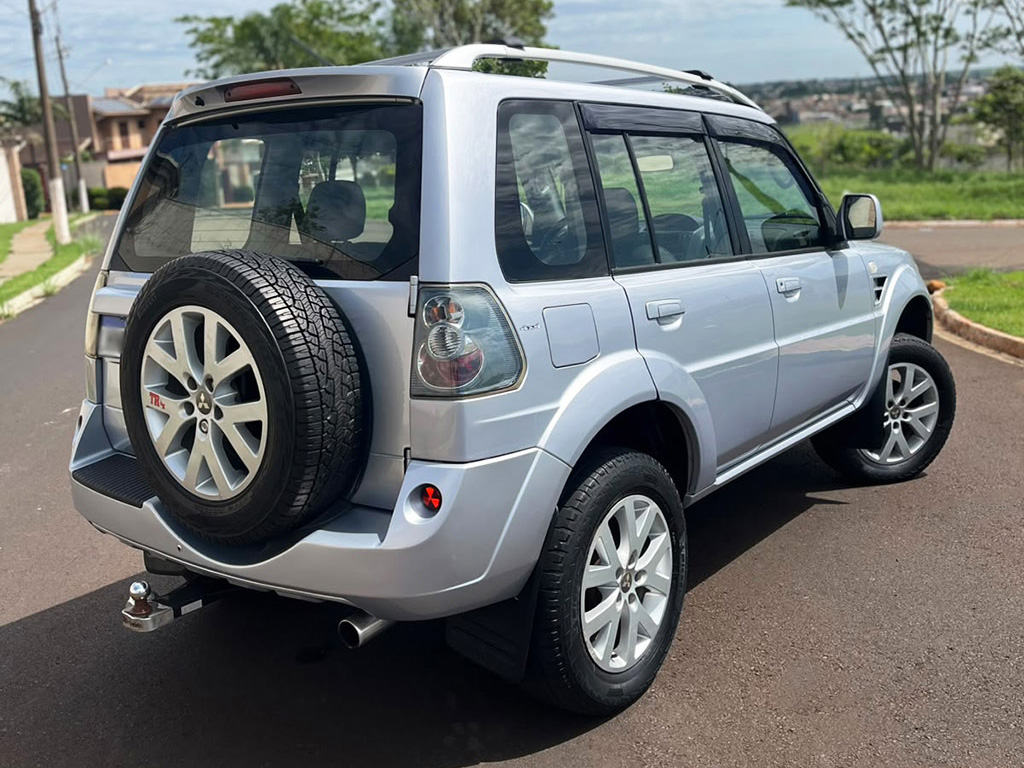 MITSUBISHI PAJERO TR4