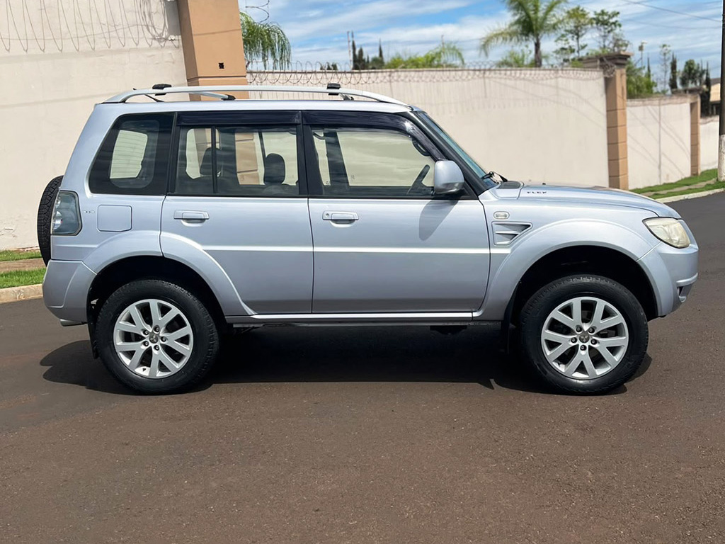 MITSUBISHI PAJERO TR4