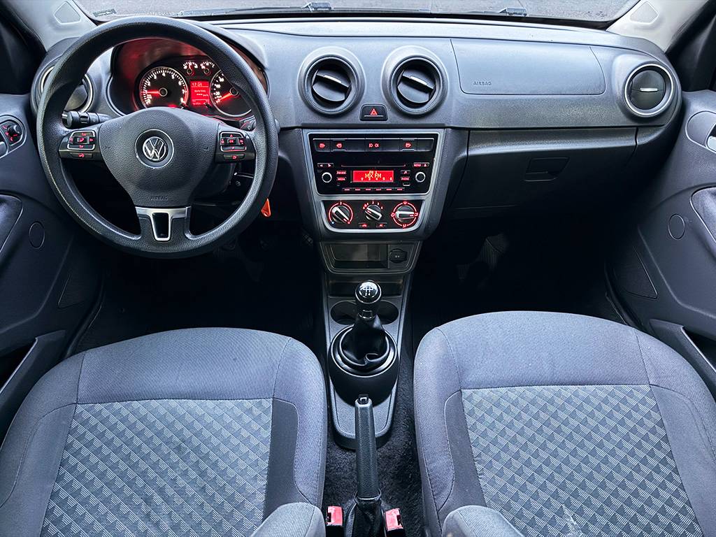 VOLKSWAGEN VOYAGE
