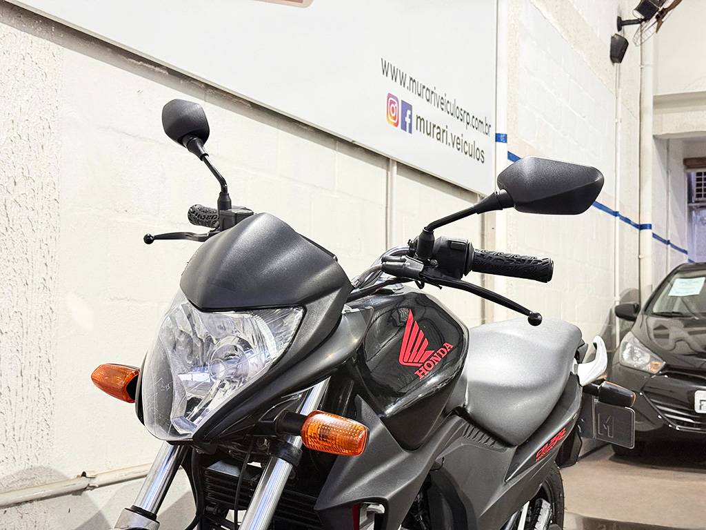 HONDA CB 300R