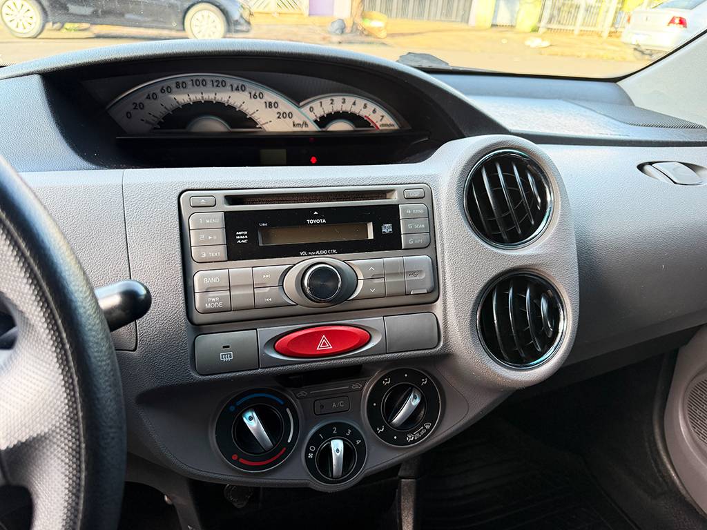 TOYOTA ETIOS