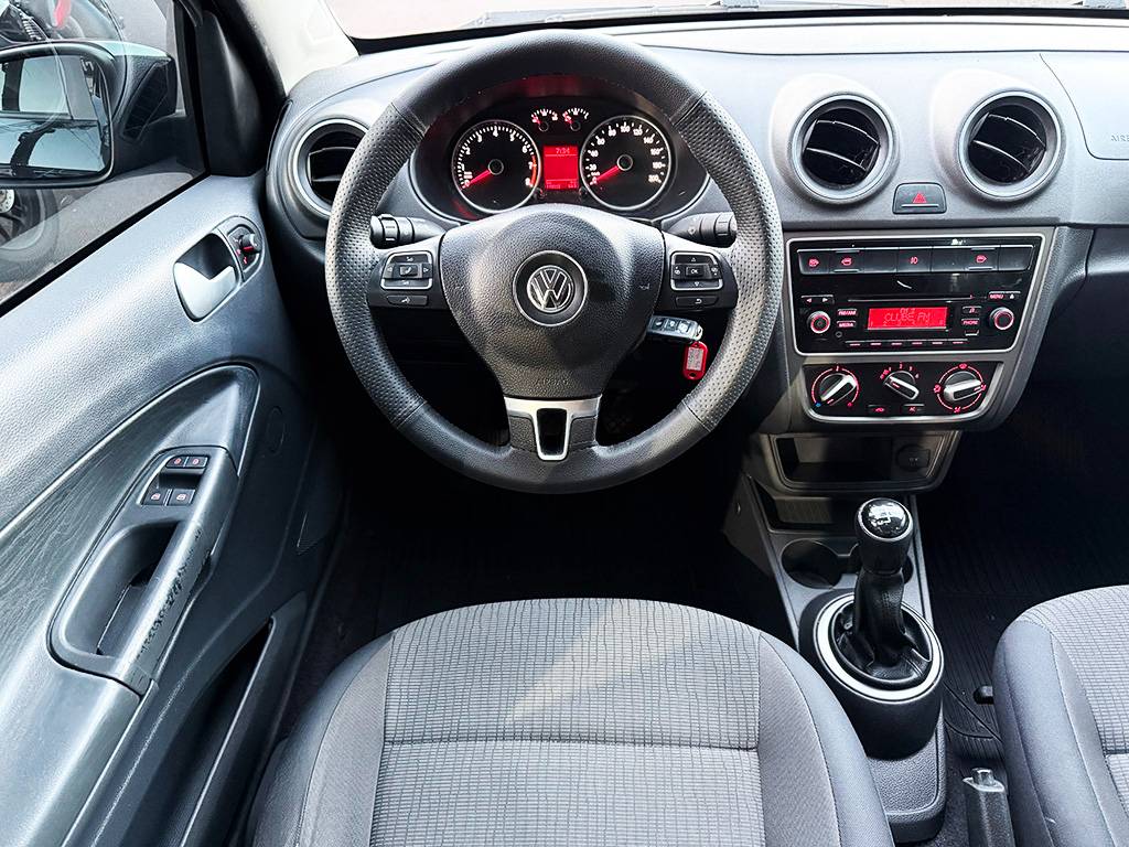 VOLKSWAGEN VOYAGE