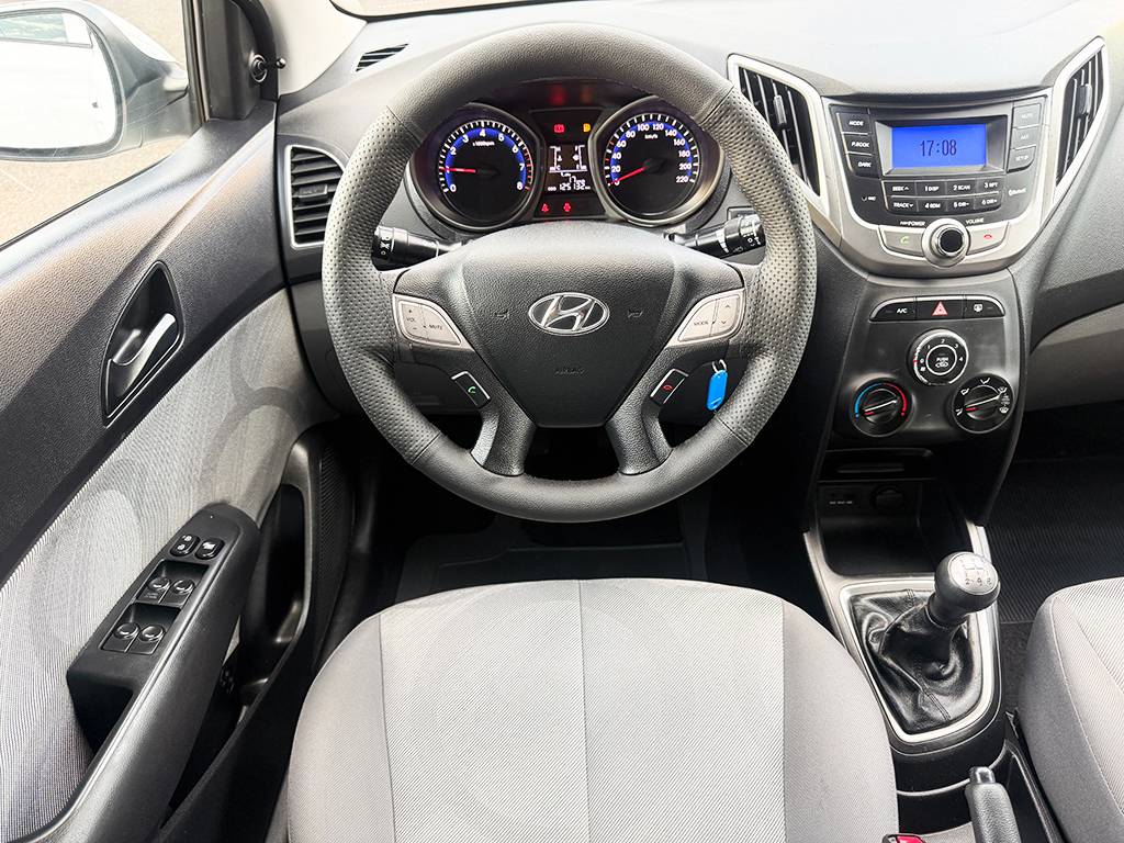 HYUNDAI HB20S