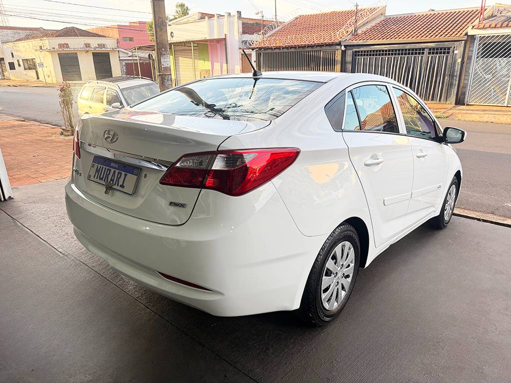 HYUNDAI HB20S
