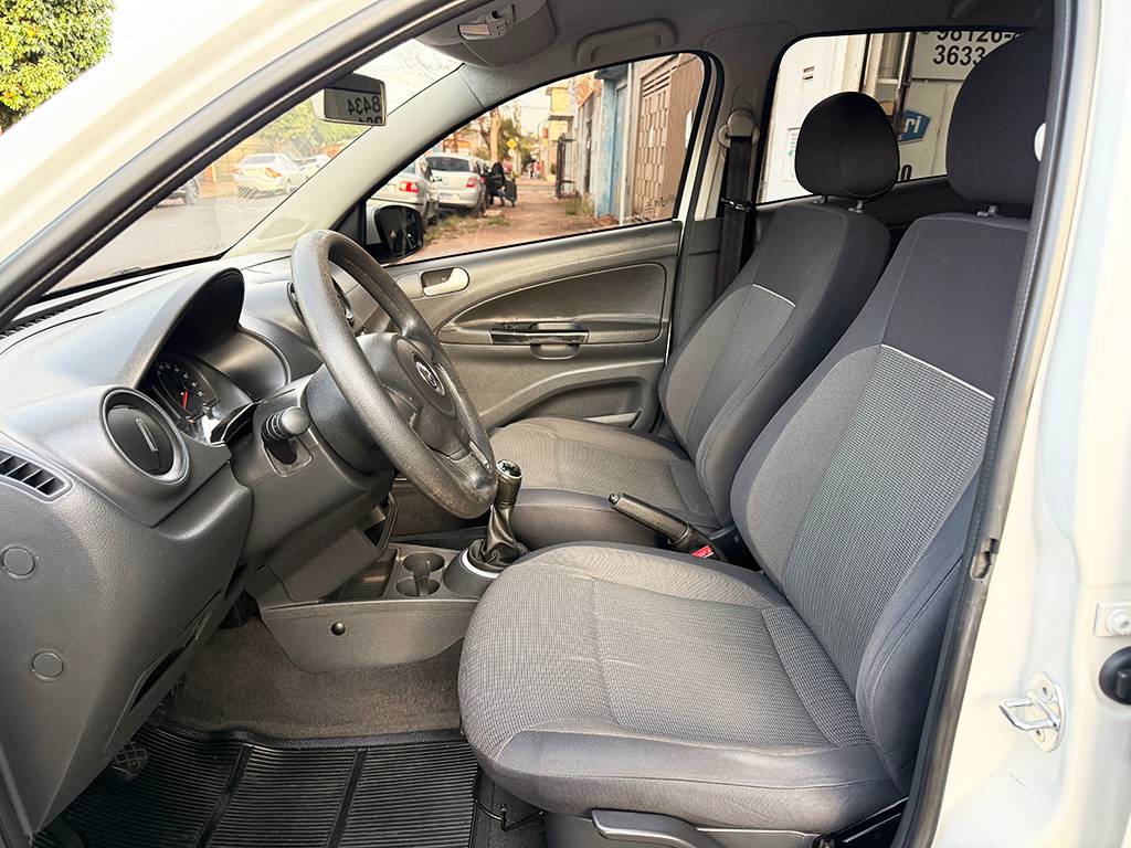 VOLKSWAGEN GOL