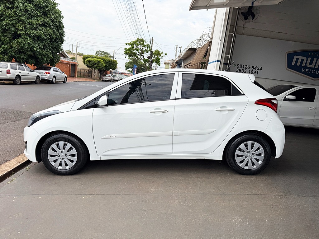 HYUNDAI HB20