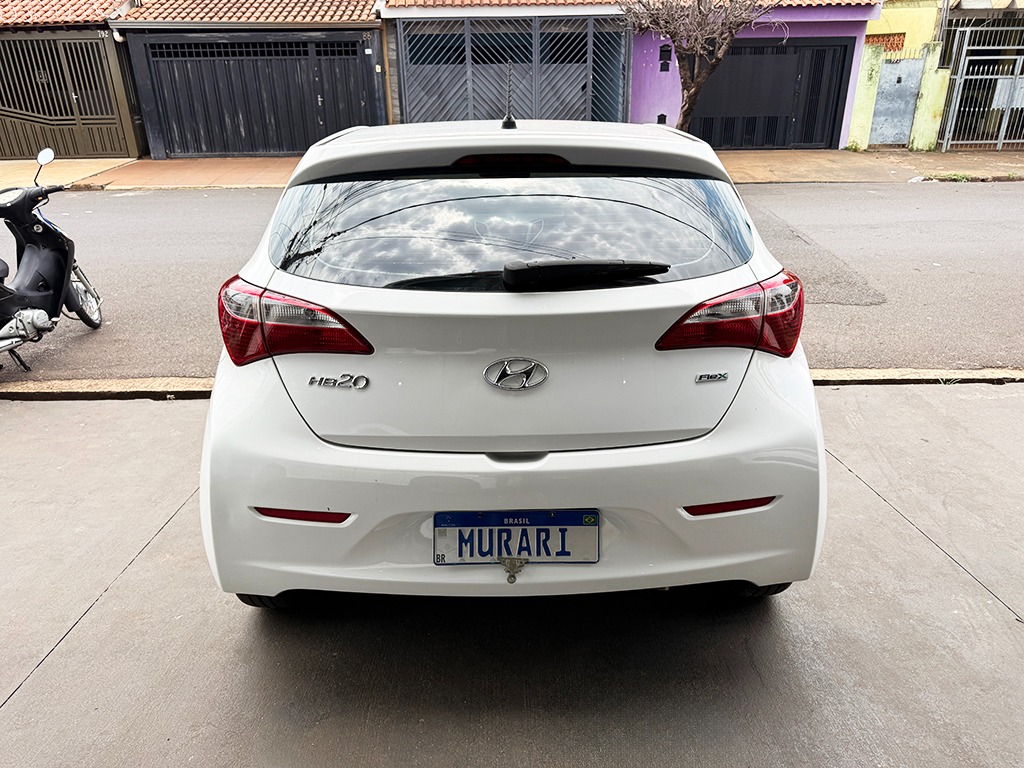 HYUNDAI HB20