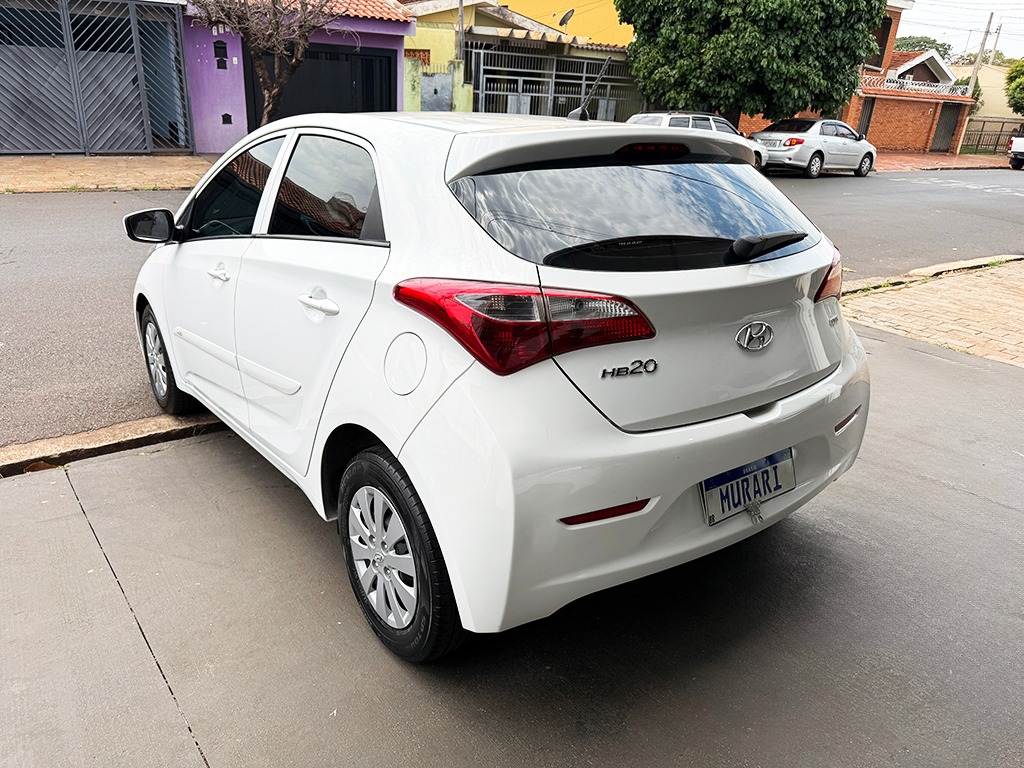 HYUNDAI HB20