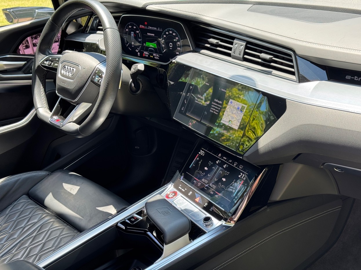 Car Image 15