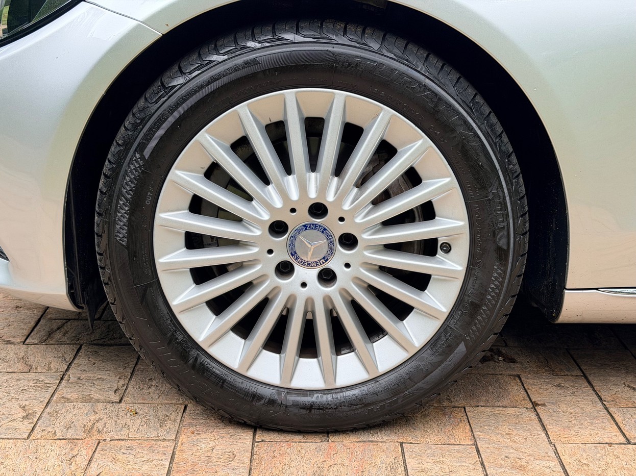 MERCEDES-BENZ C 200 2.0 CGI AVANTGARDE 16V