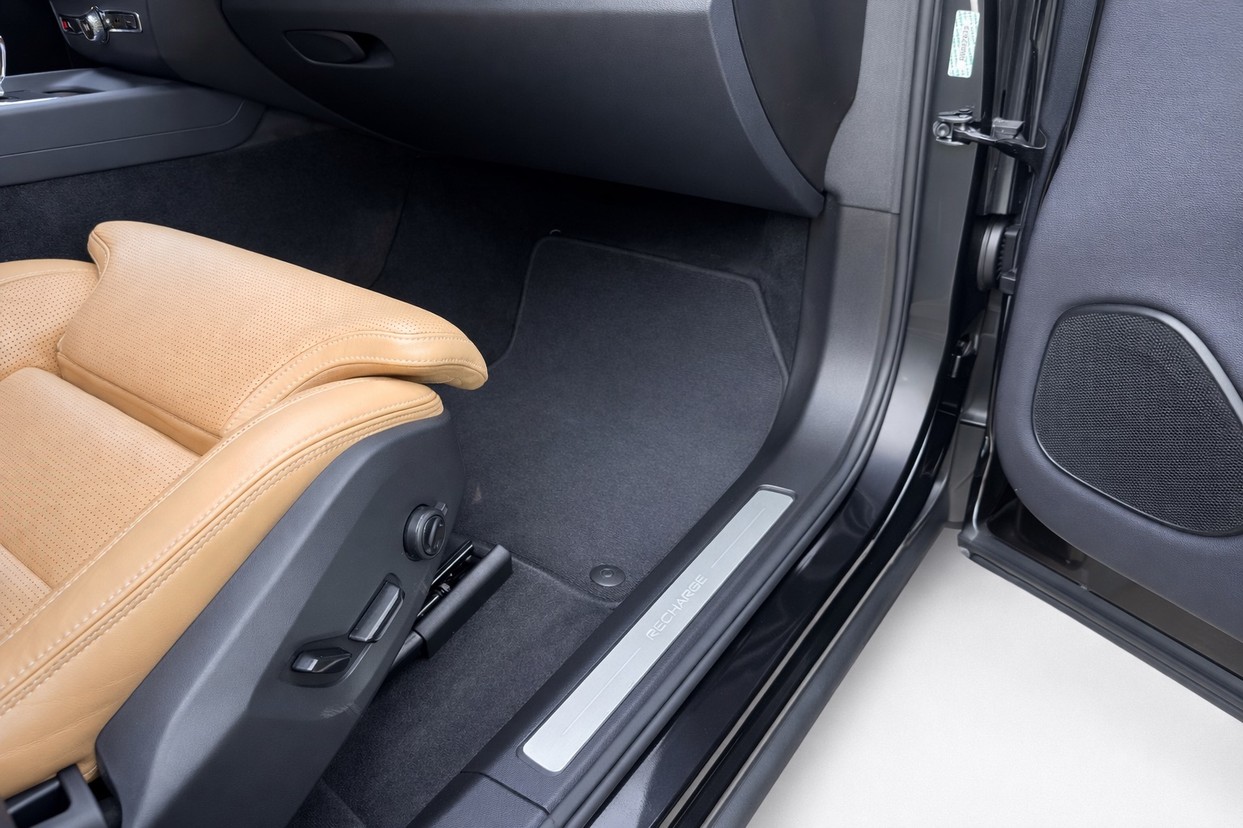 VOLVO XC60 2.0 T8 RECHARGE ULTIMATE AWD