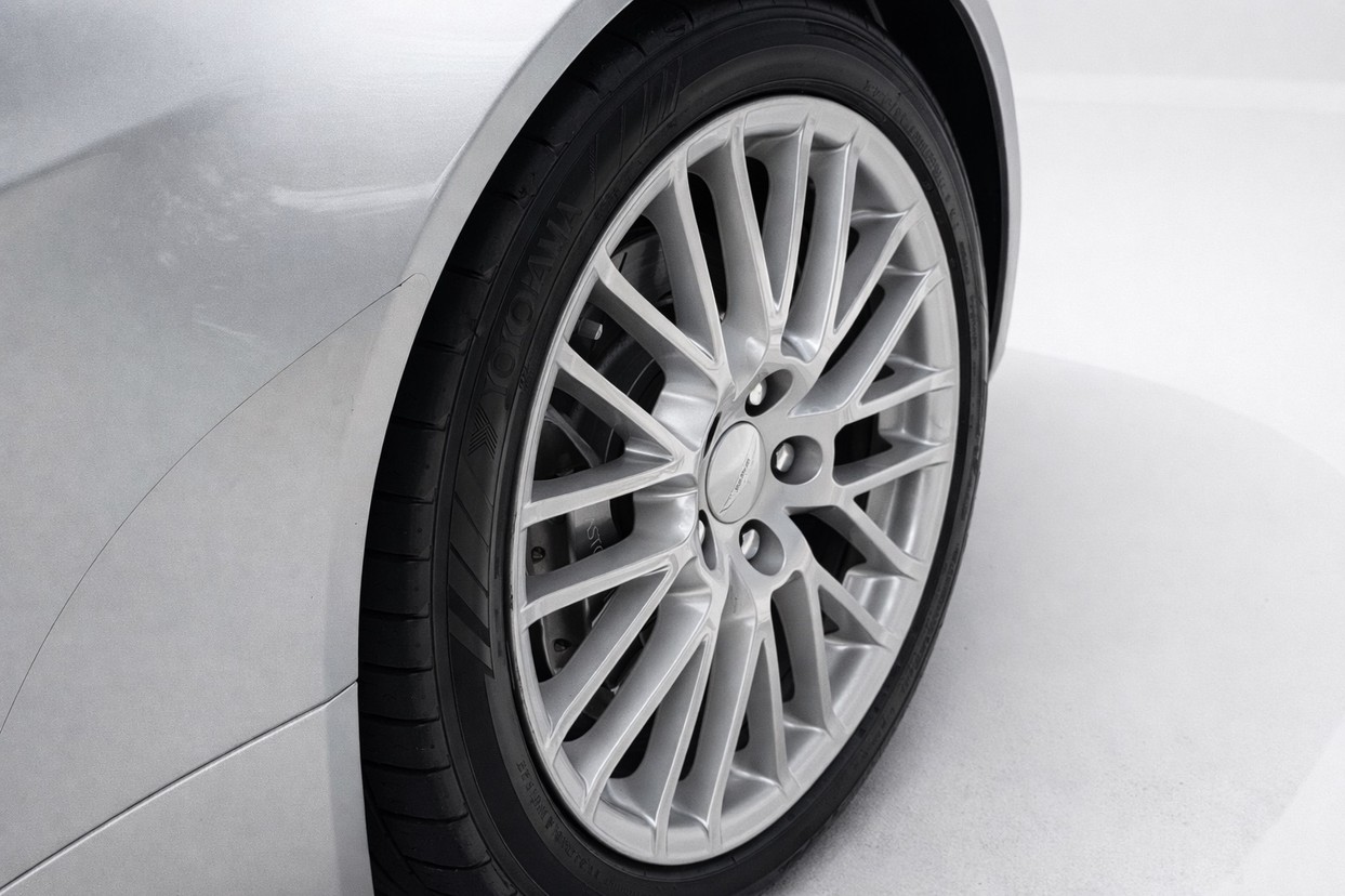 ASTON MARTIN VANTAGE 4.7 V8 32V