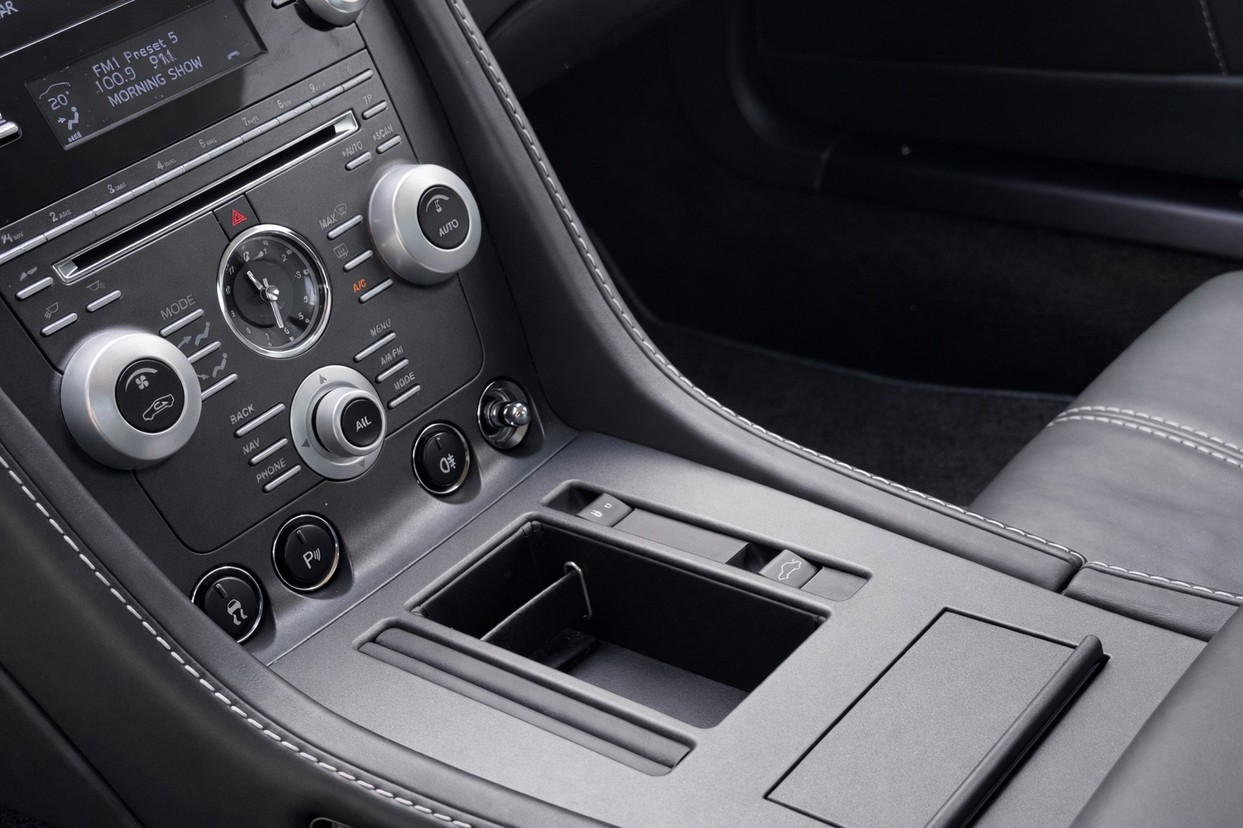 ASTON MARTIN VANTAGE 4.7 V8 32V