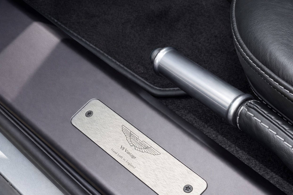 ASTON MARTIN VANTAGE 4.7 V8 32V