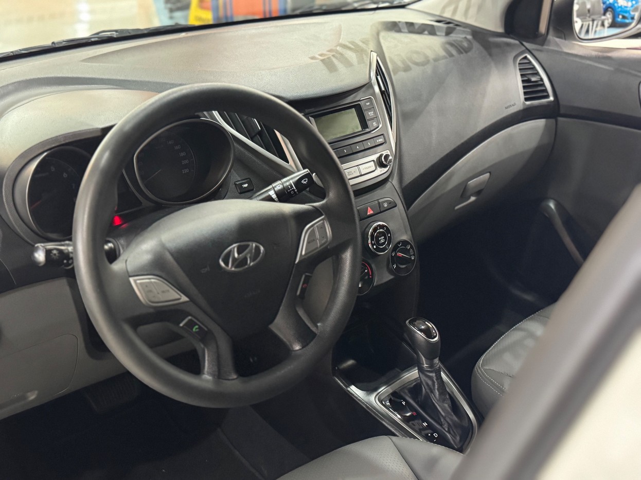 HYUNDAI HB20S