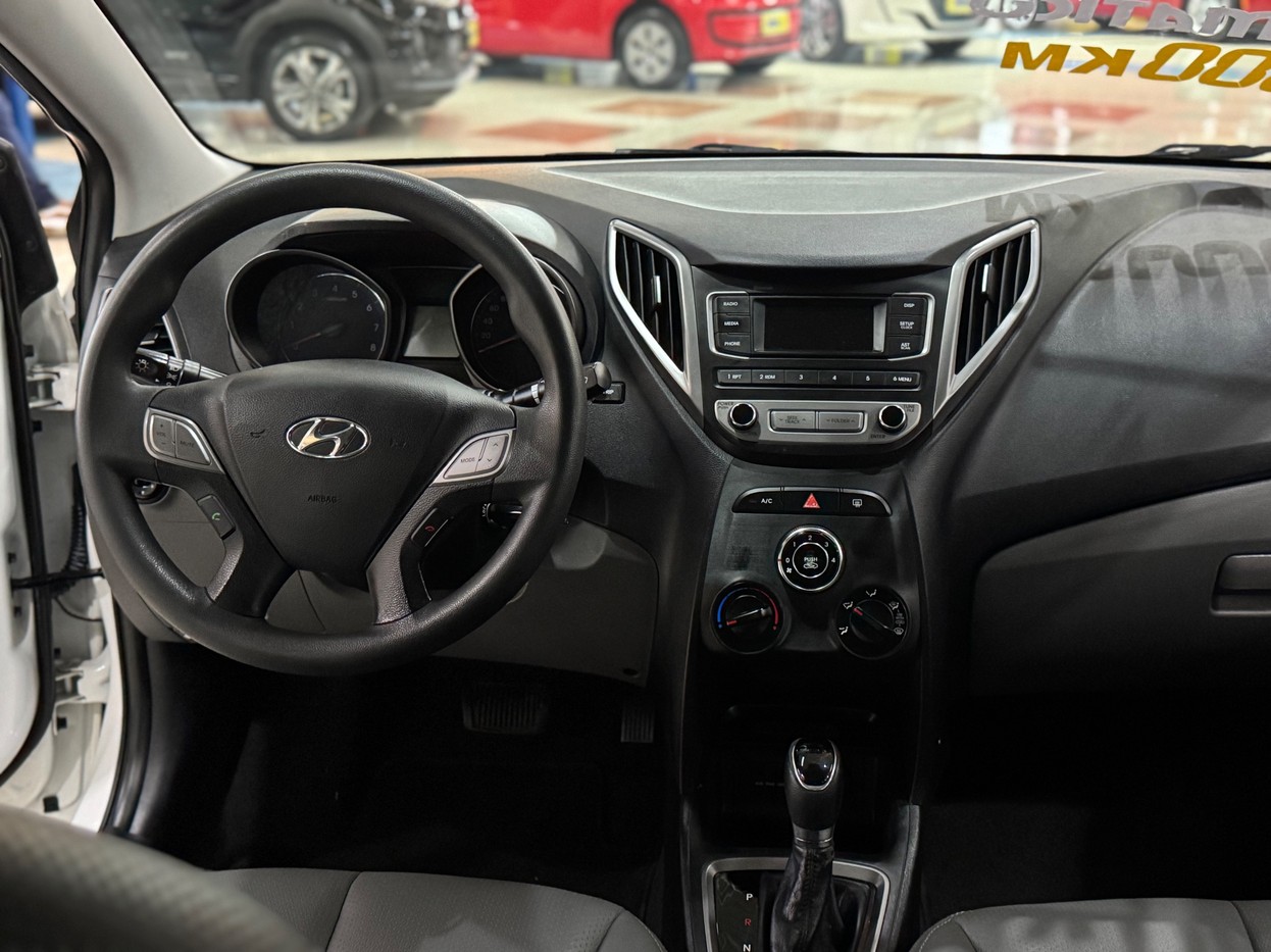 HYUNDAI HB20S