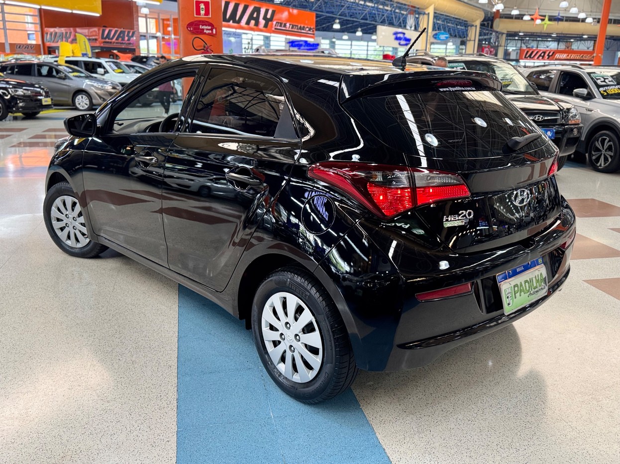 HYUNDAI HB20