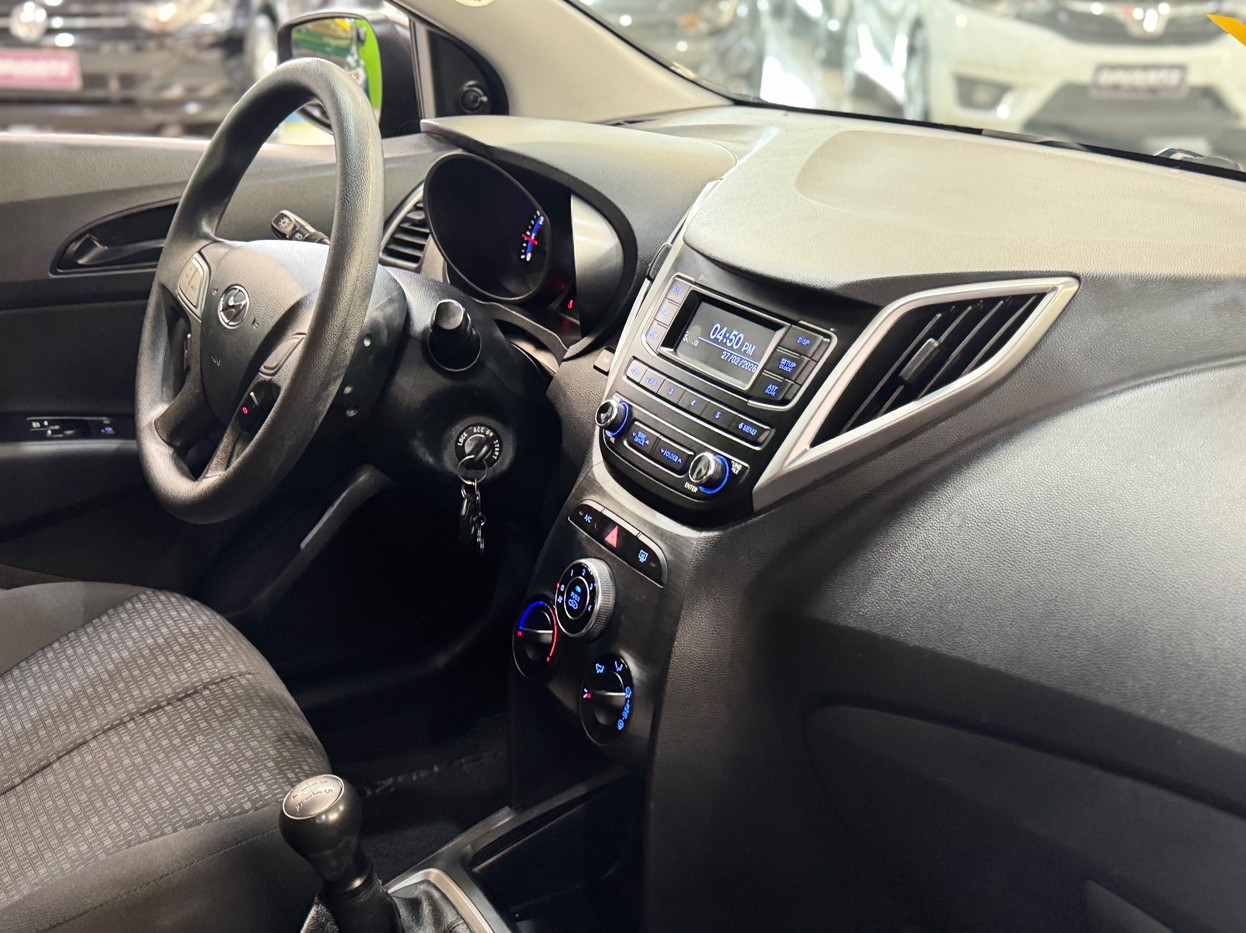 HYUNDAI HB20