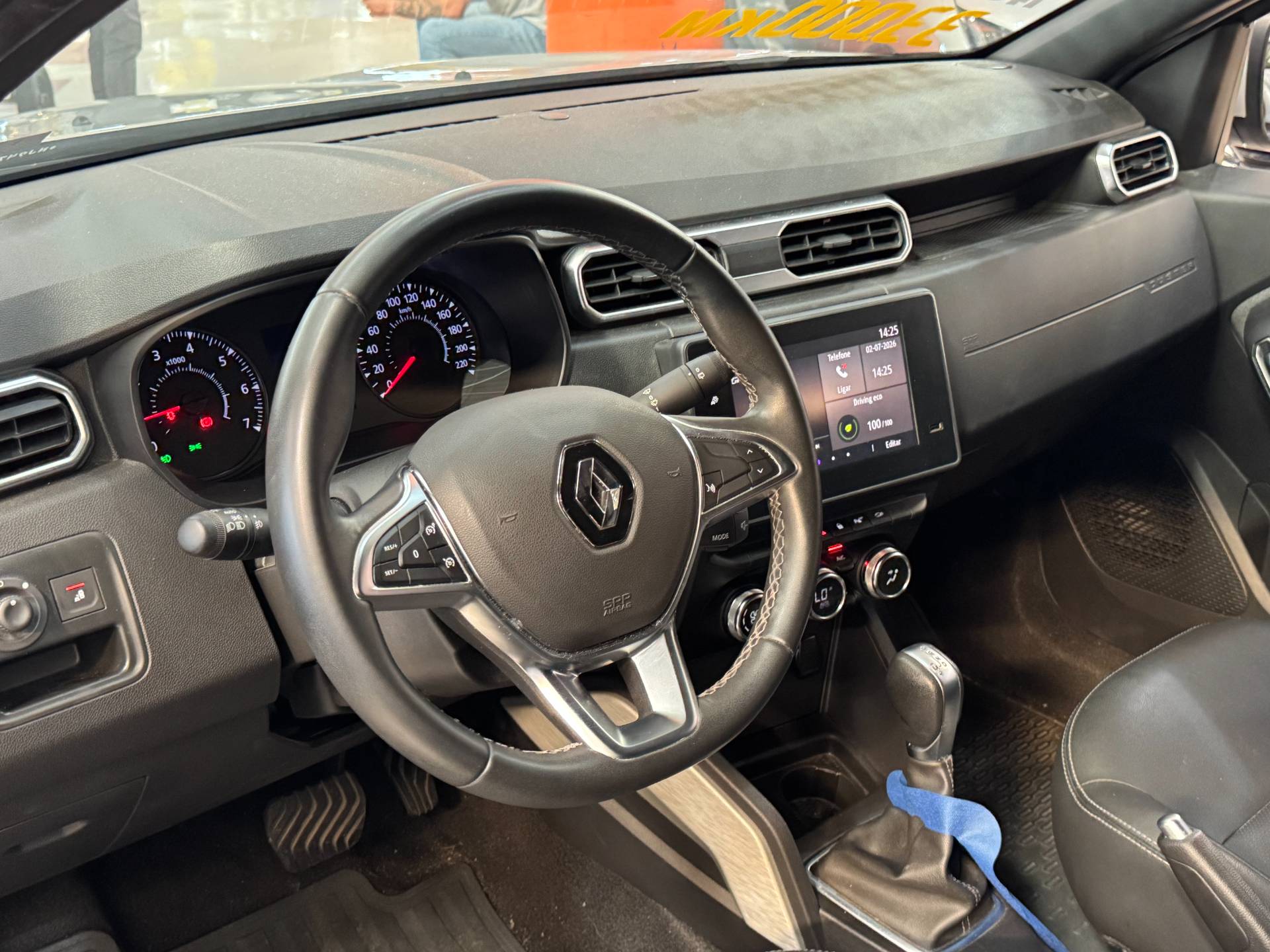 RENAULT DUSTER
