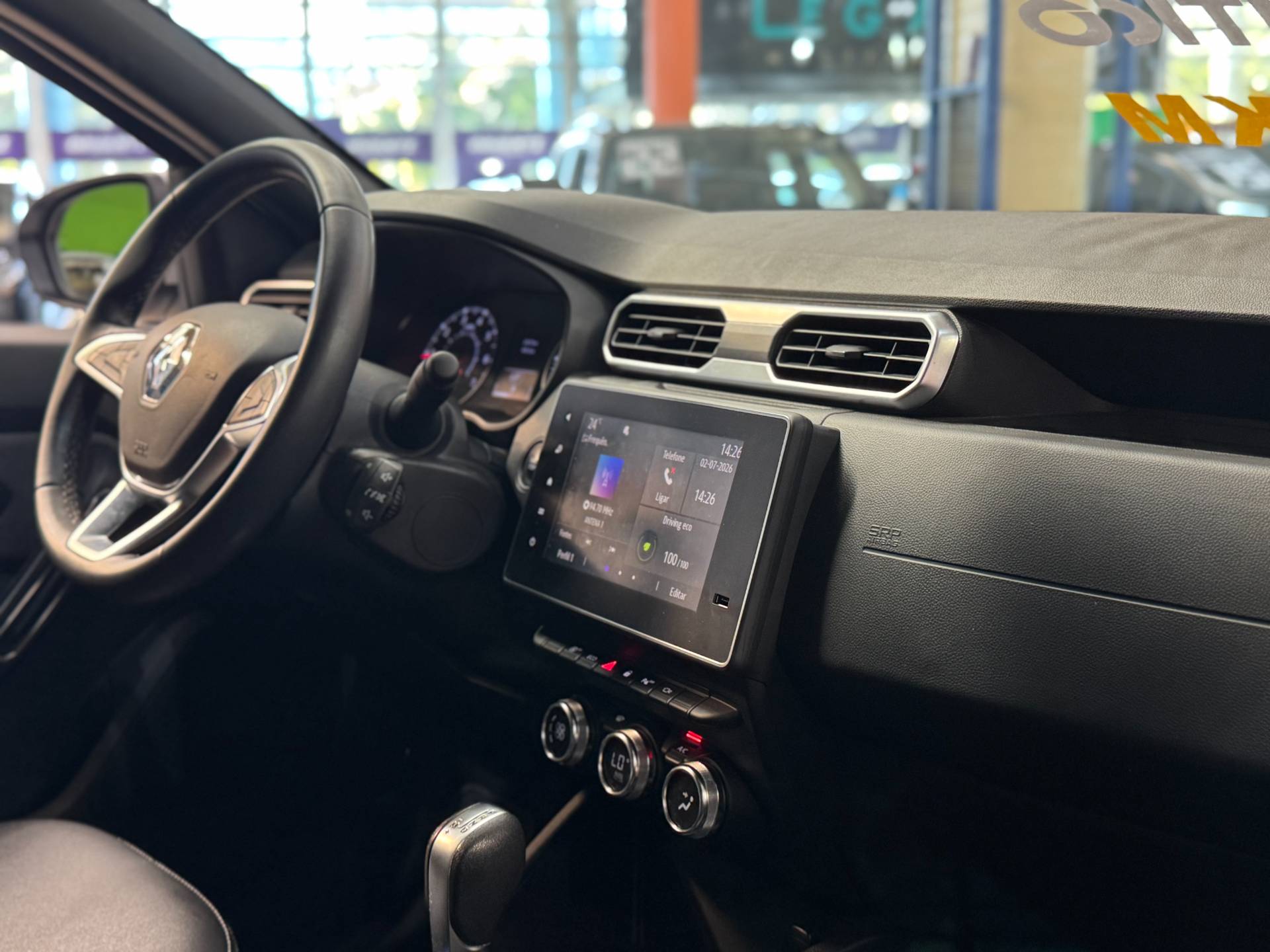 RENAULT DUSTER
