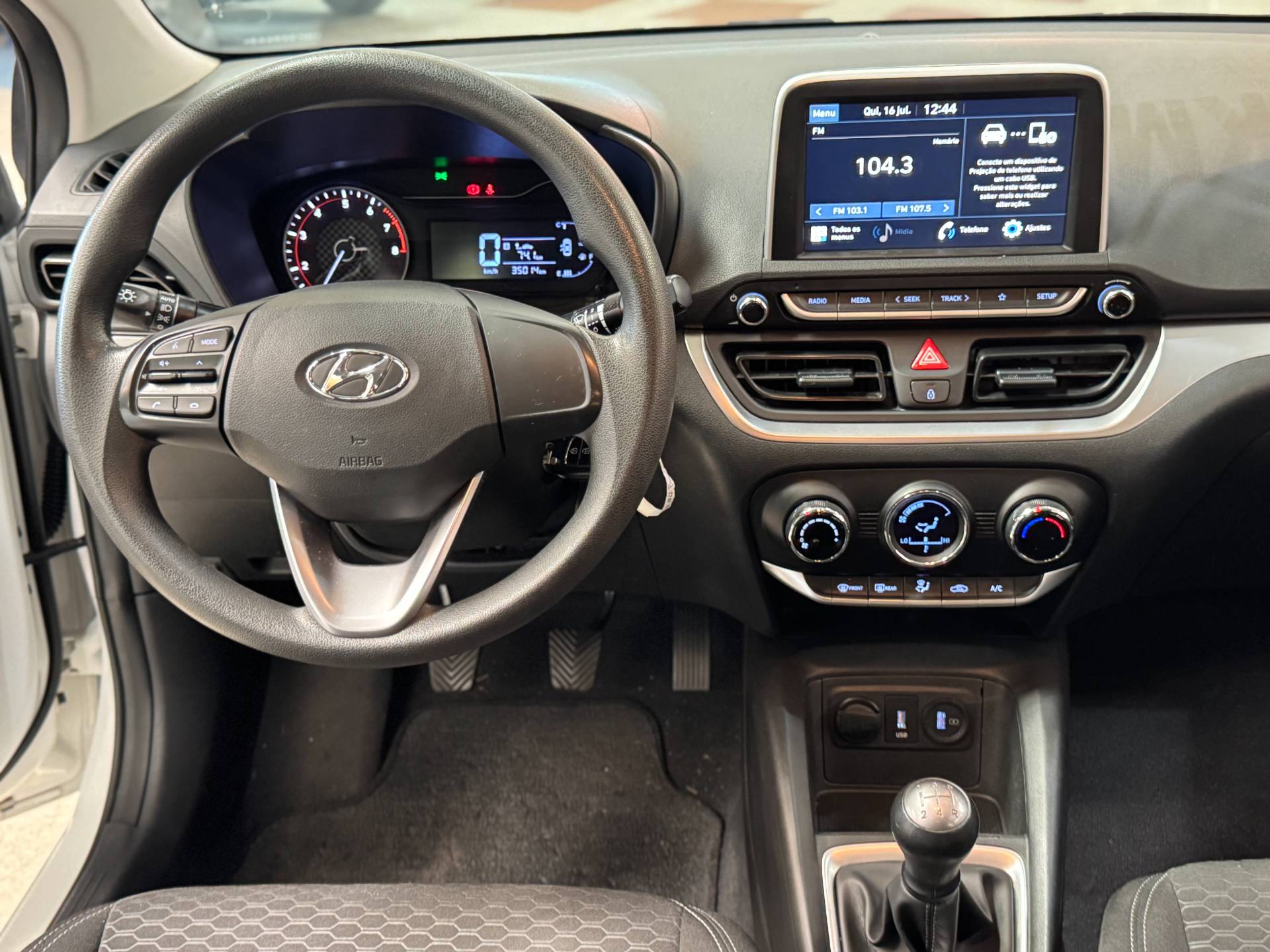 HYUNDAI HB20