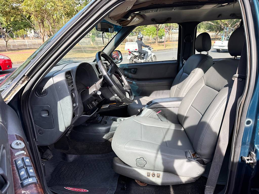 CHEVROLET S10