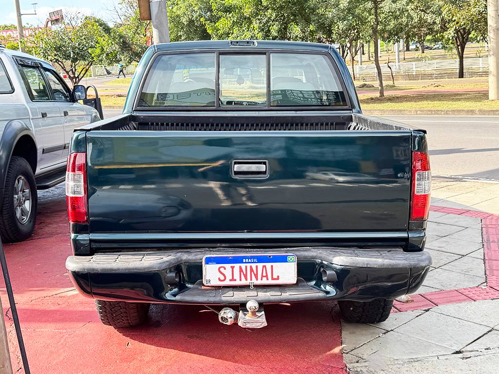 CHEVROLET S10