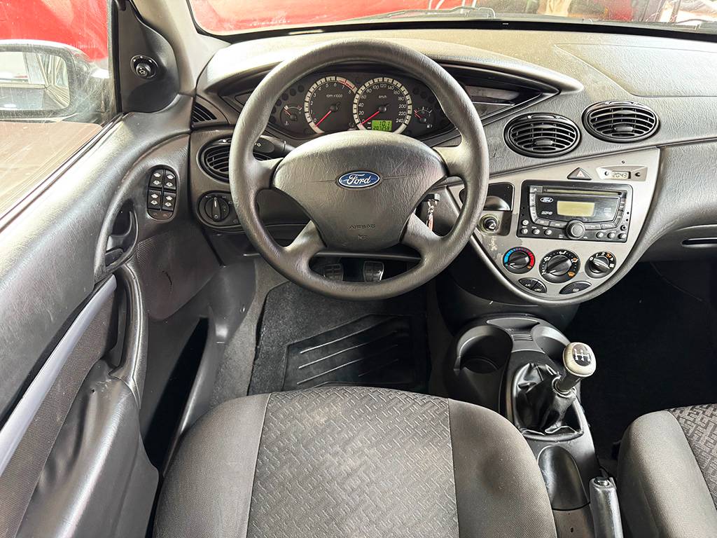 FORD FOCUS