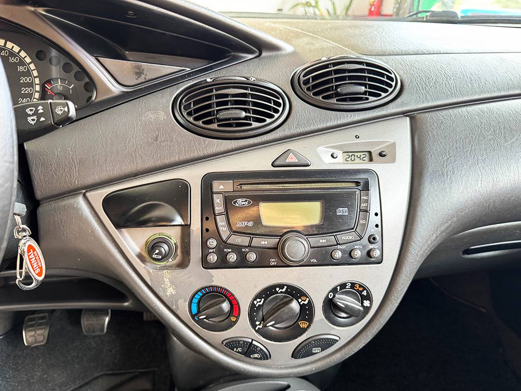 FORD FOCUS