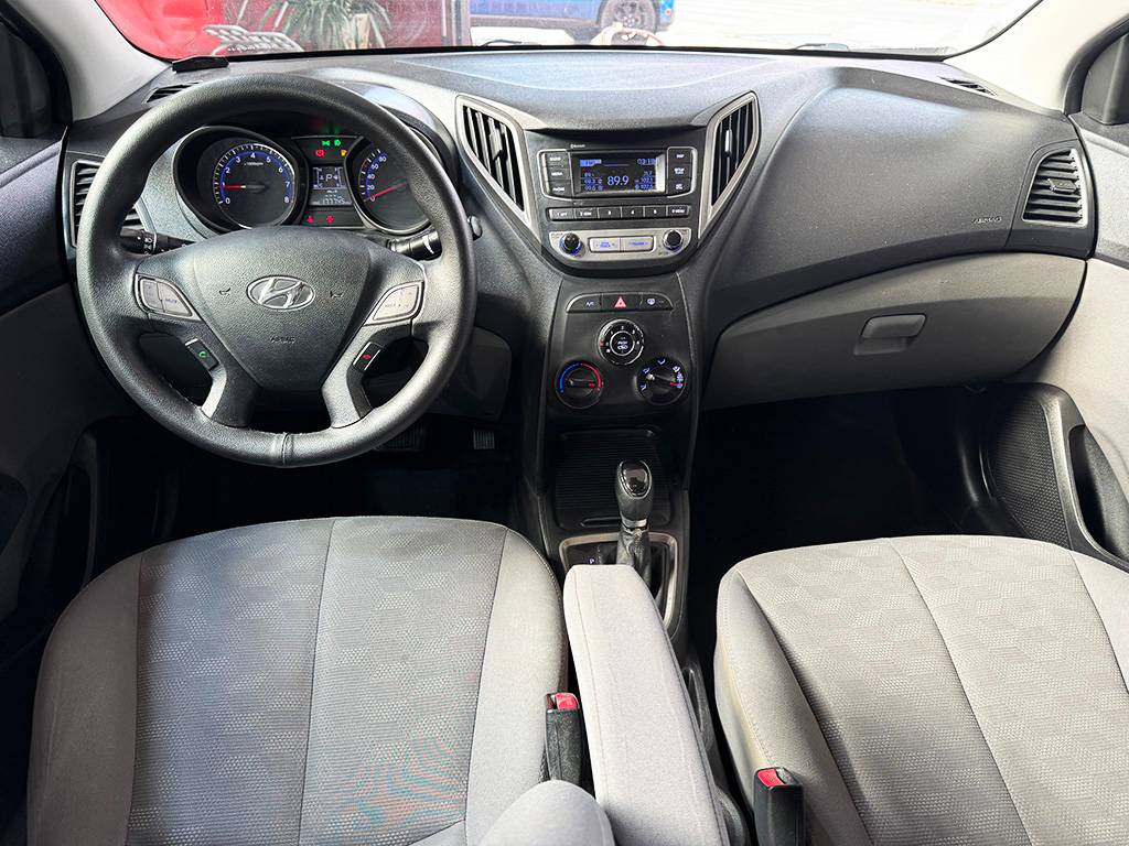 HYUNDAI HB20S