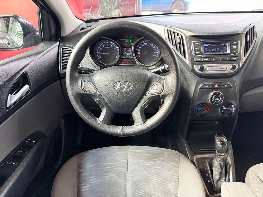HYUNDAI HB20S