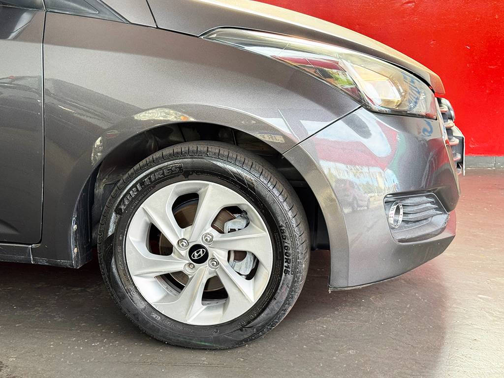 HYUNDAI HB20S