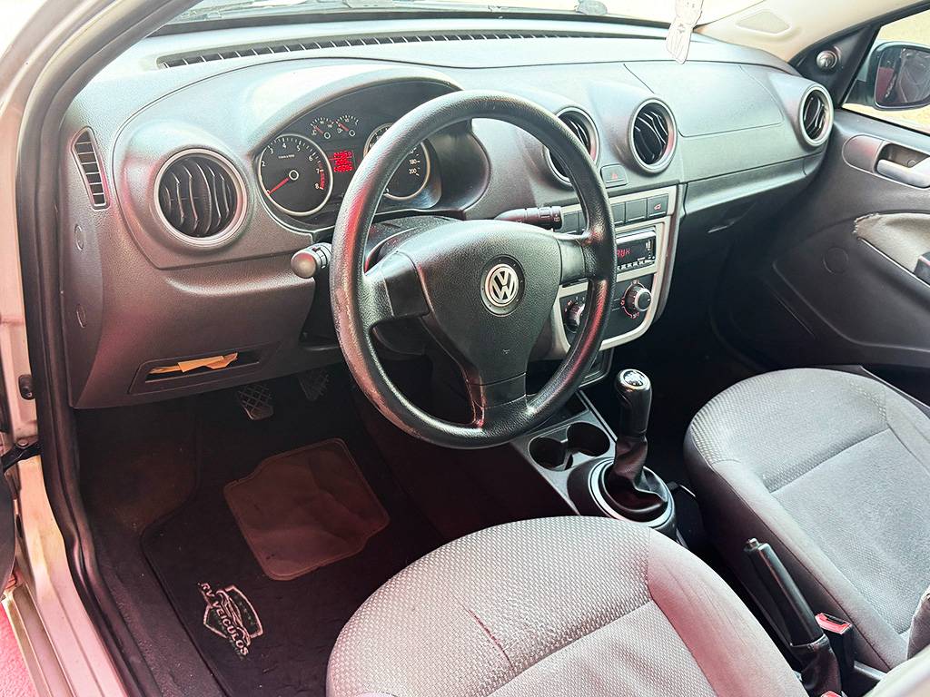 VOLKSWAGEN VOYAGE
