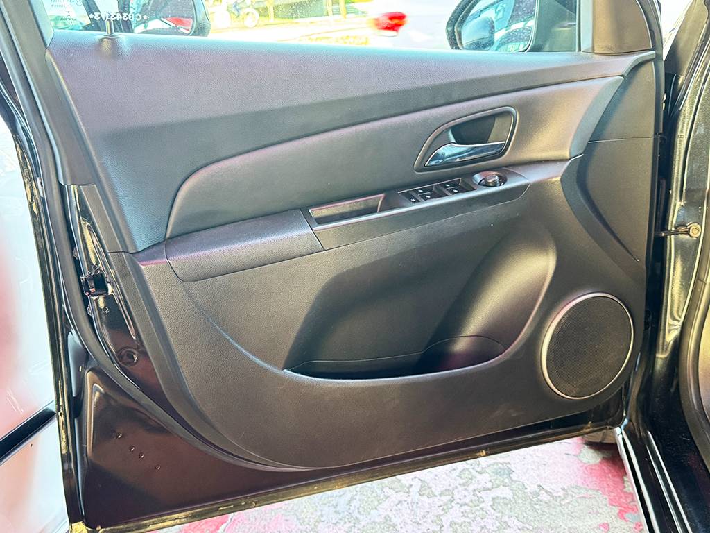 CHEVROLET CRUZE