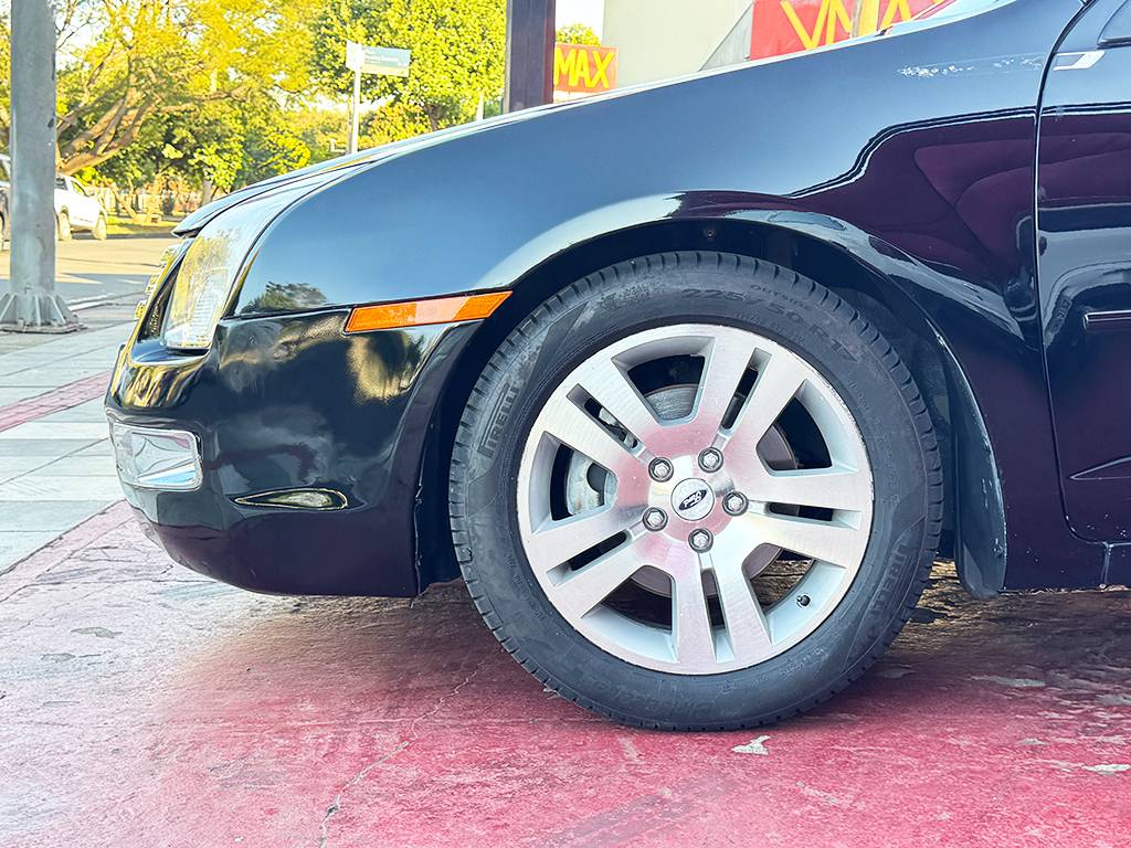 FORD FUSION