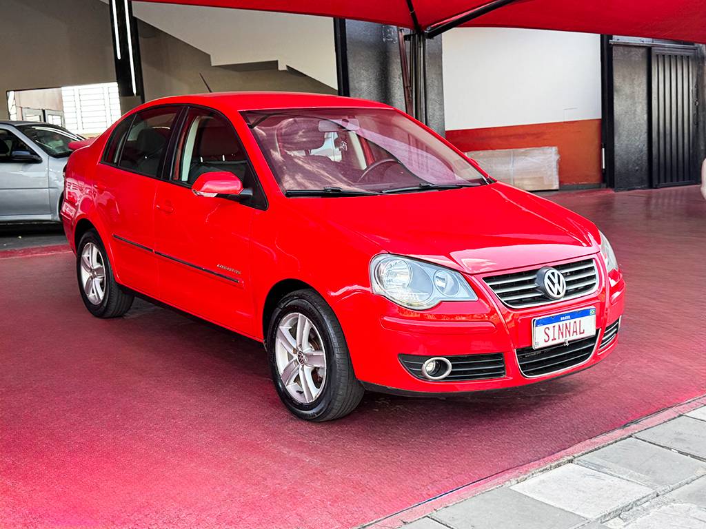 VOLKSWAGEN POLO SEDAN