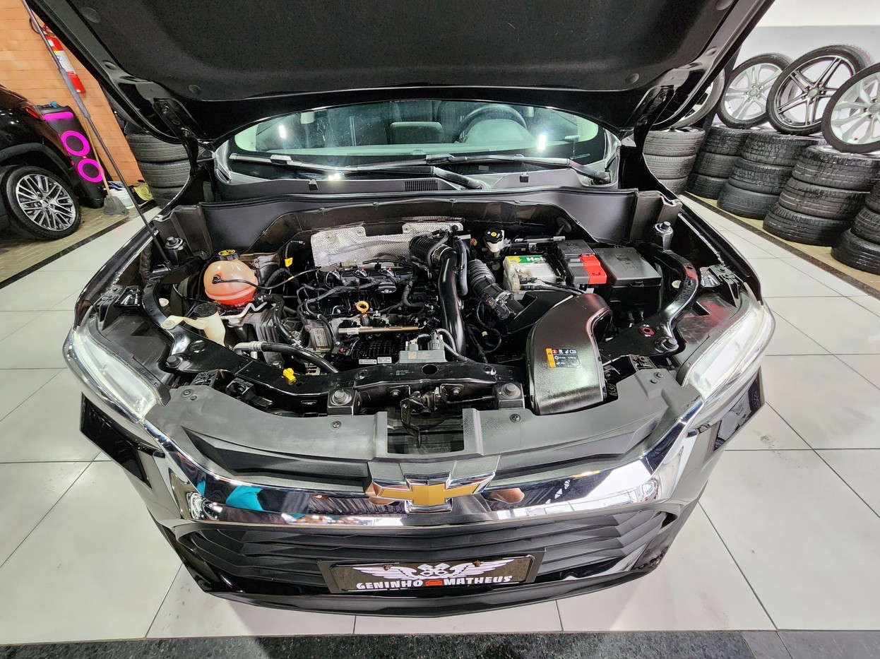 CHEVROLET TRACKER