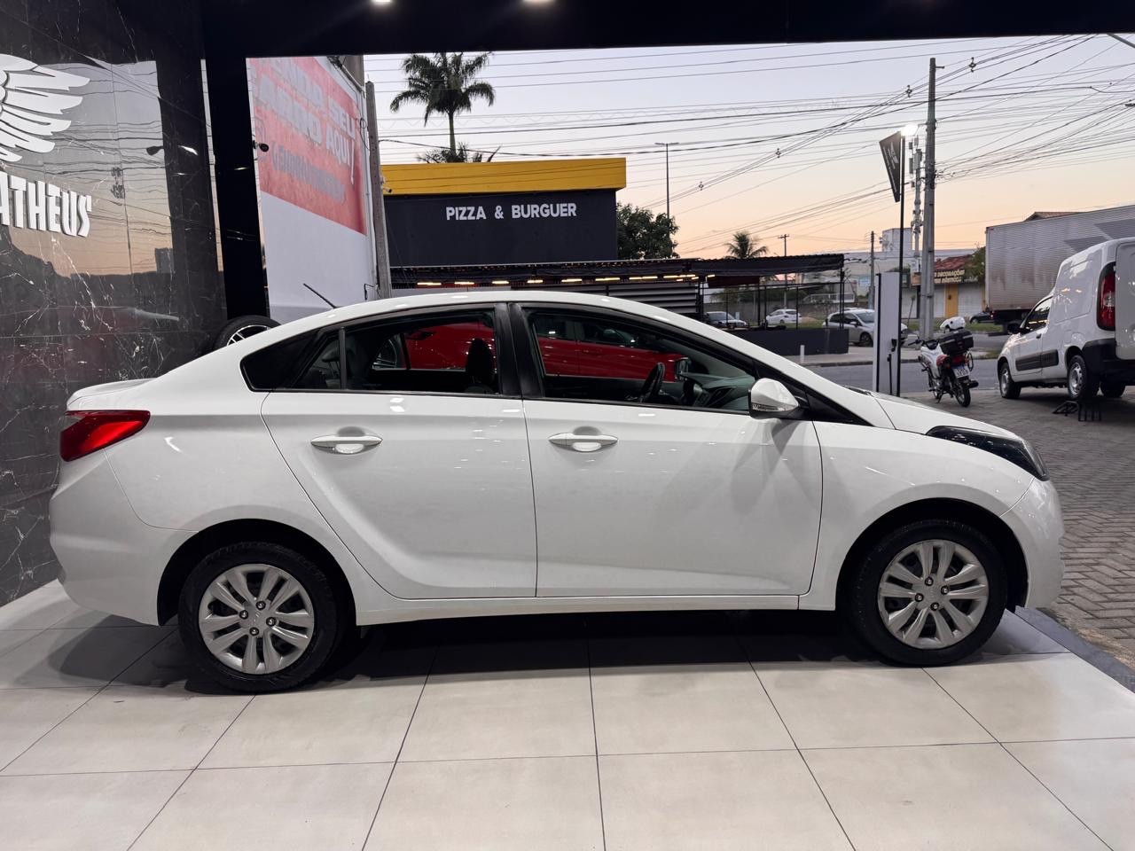 HYUNDAI HB20S