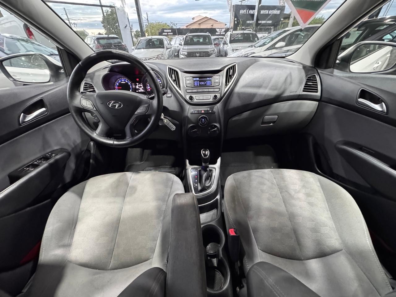 HYUNDAI HB20S