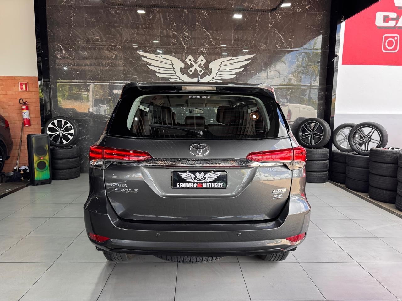 TOYOTA HILUX SW4