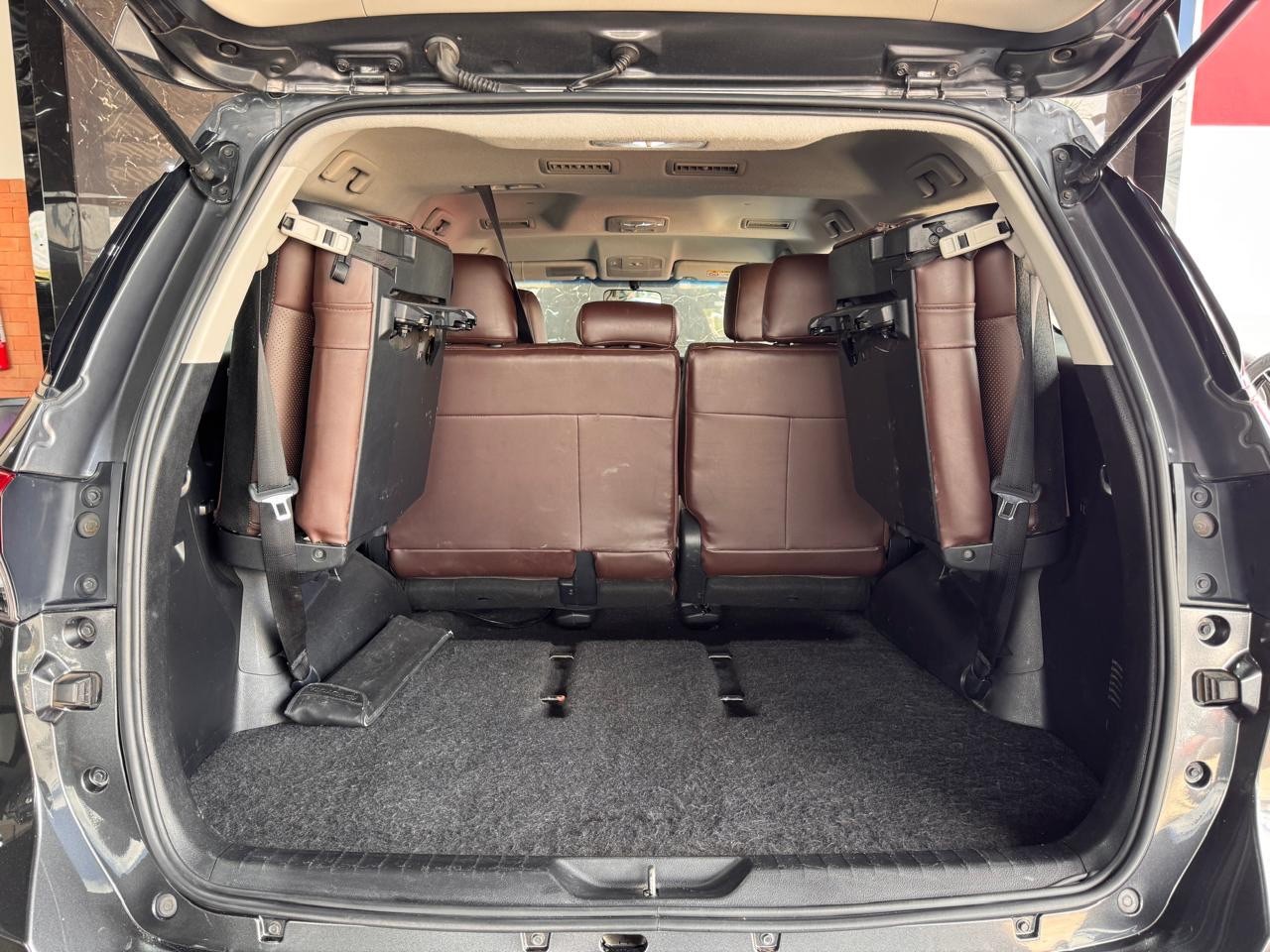 TOYOTA HILUX SW4